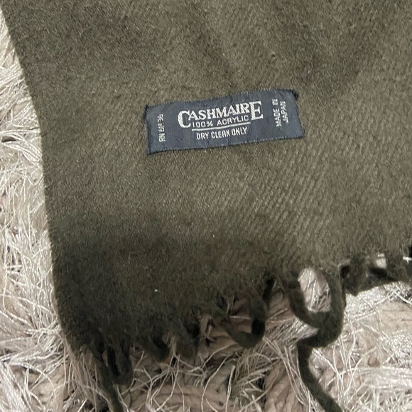 Cashmaire 100% acrylic olive green fringed edge unisex scarf. Used. - Picture 5 of 5